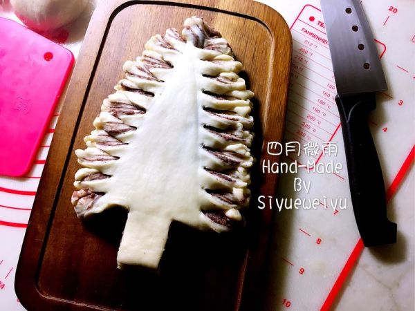 圣诞树千层豆沙面包