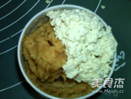 软嫩鸡肉豆腐饼
