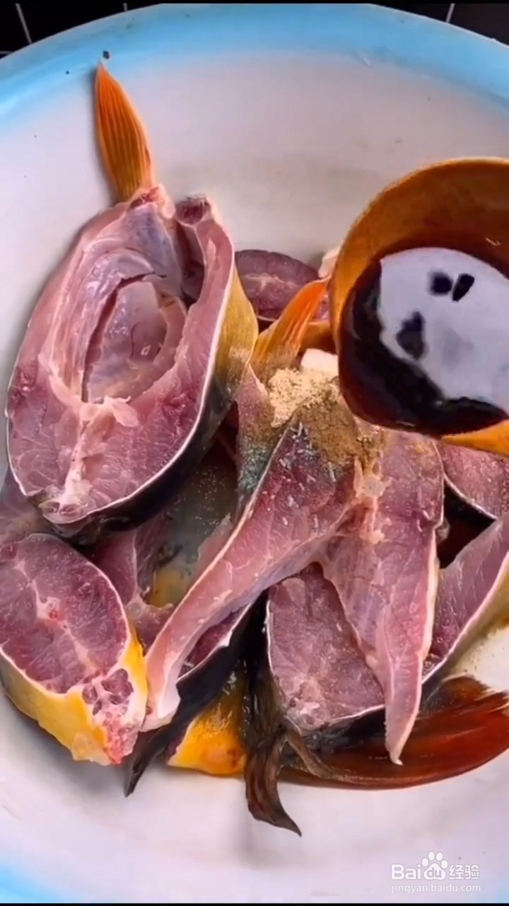 如何制作好吃的红烧鲤鱼