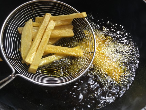 炸薯条的做法