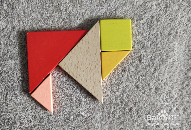 用七巧板怎样拼一只向前行进的长颈鹿?