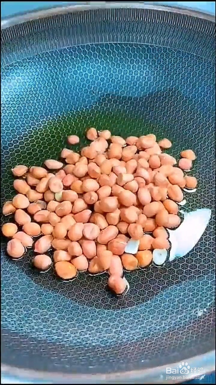 如何制作黄瓜香菜拌花生