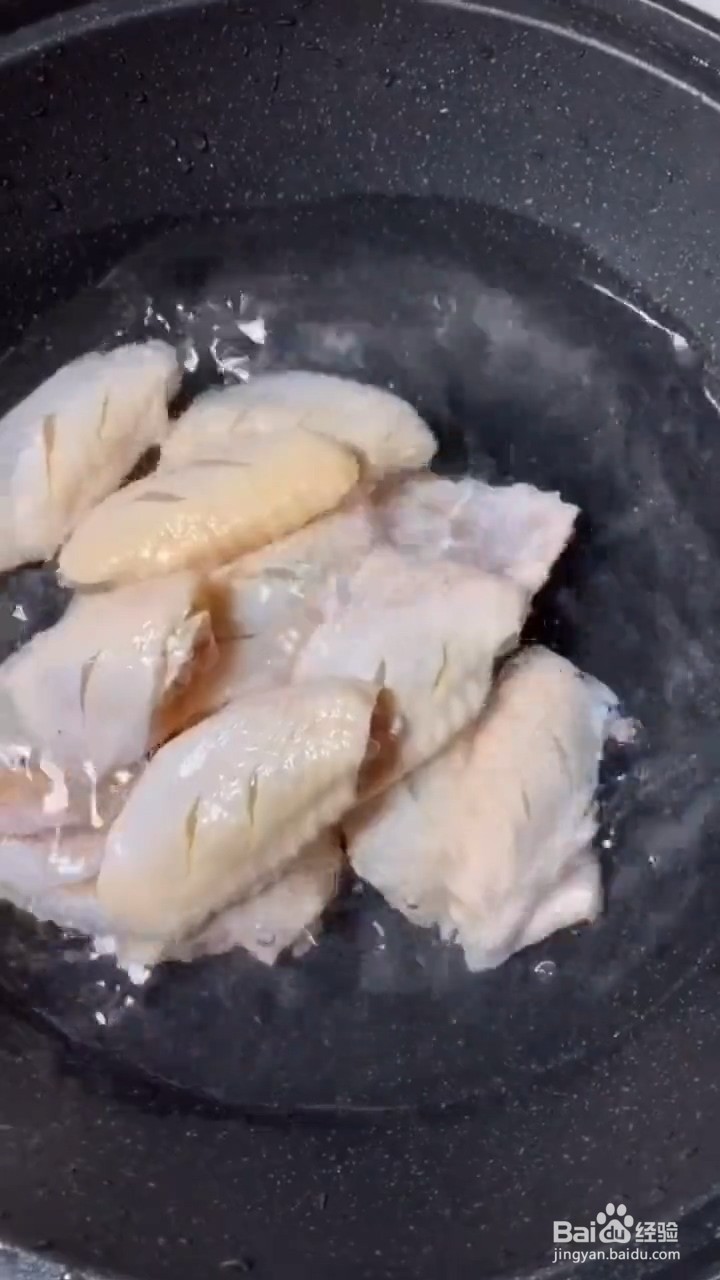 如何自制好吃的果粒橙鸡翅