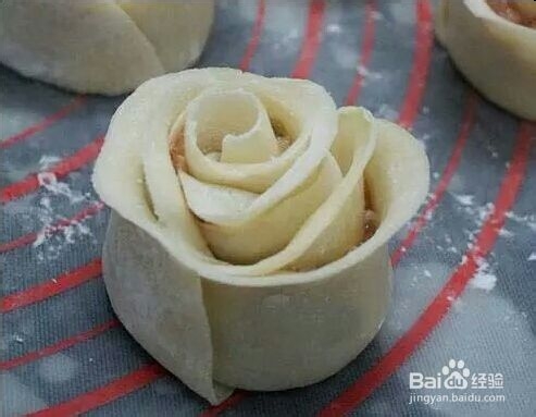 简简单单做玫瑰饺子