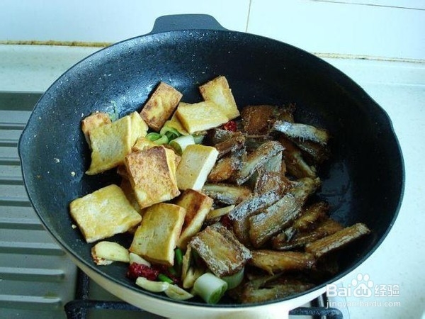 带鱼炖豆腐作法