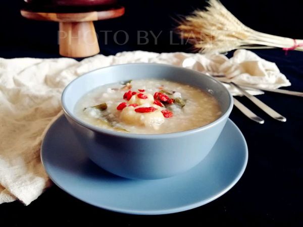 送荷叶香菇鸡粥