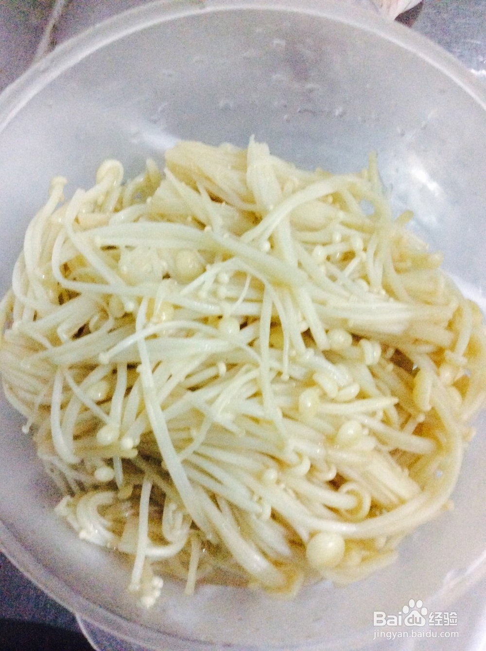 金针菇炖日本豆腐，简单家常小菜