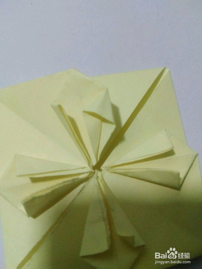 如何用纸折一个爱心