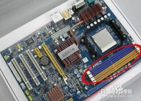 电脑开机黑屏怎么办？