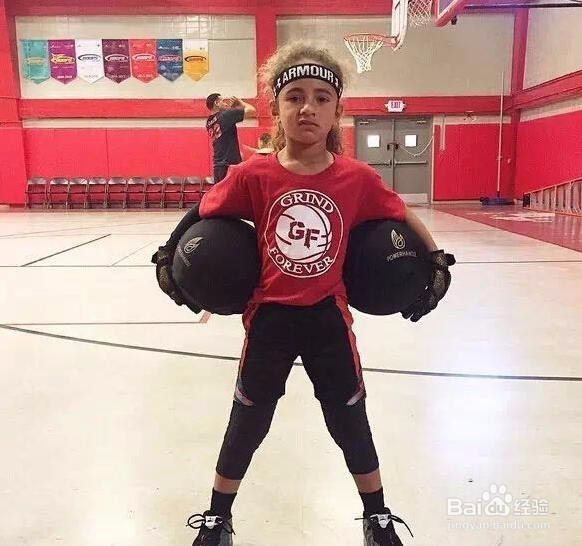 小朋友参加篮球培训都有哪些好处？小编来揭秘