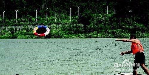 有人溺水怎么进行现场急救