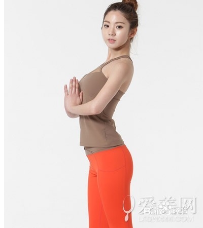 3分钟瘦脸操 轻松消除下巴