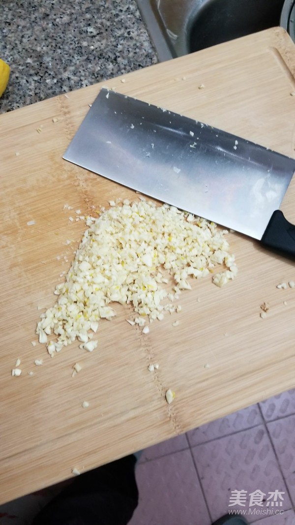 蒜蓉粉丝蒸开边虾