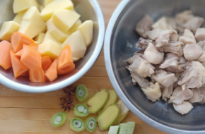 自己制作鸡腿炖土豆