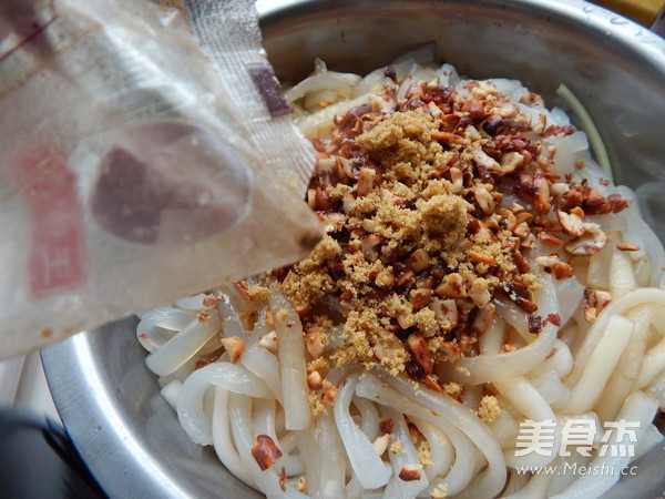 肉丝凉拌土豆粉