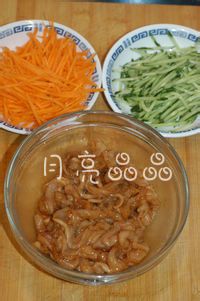 一人餐桌－－鲜蔬鸡丝面