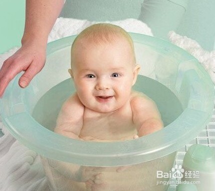 宝宝红屁股洗护的小贴士。