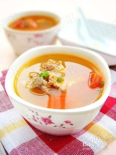 <b>炎热夏天的开胃汤——西红柿排骨汤</b>