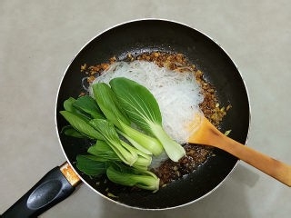 咖喱鲜虾粉丝煲的做法