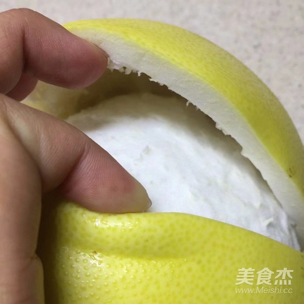 糖渍柚子皮的做法