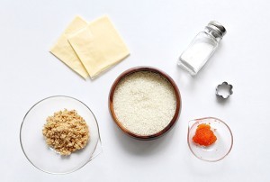 蟹籽肉松芝士饭团的做法