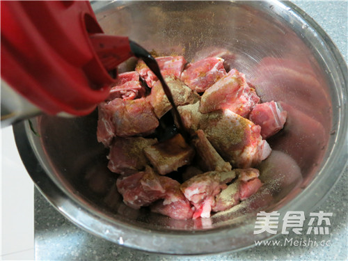 苇叶糯米排骨香