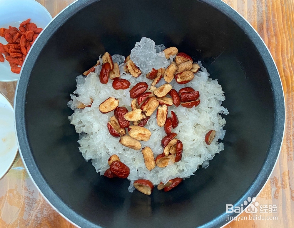 怎么做银耳红枣羹