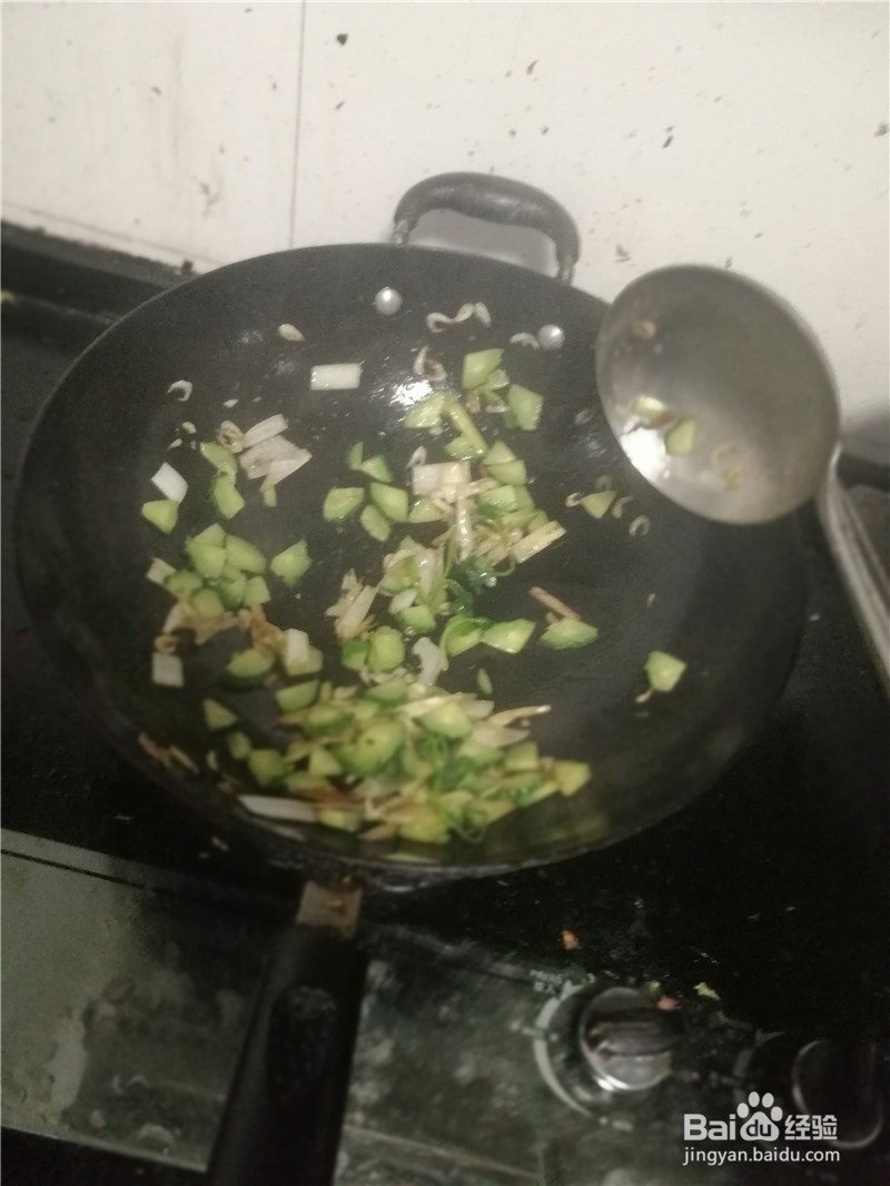 黄瓜丁炒哈喇肉