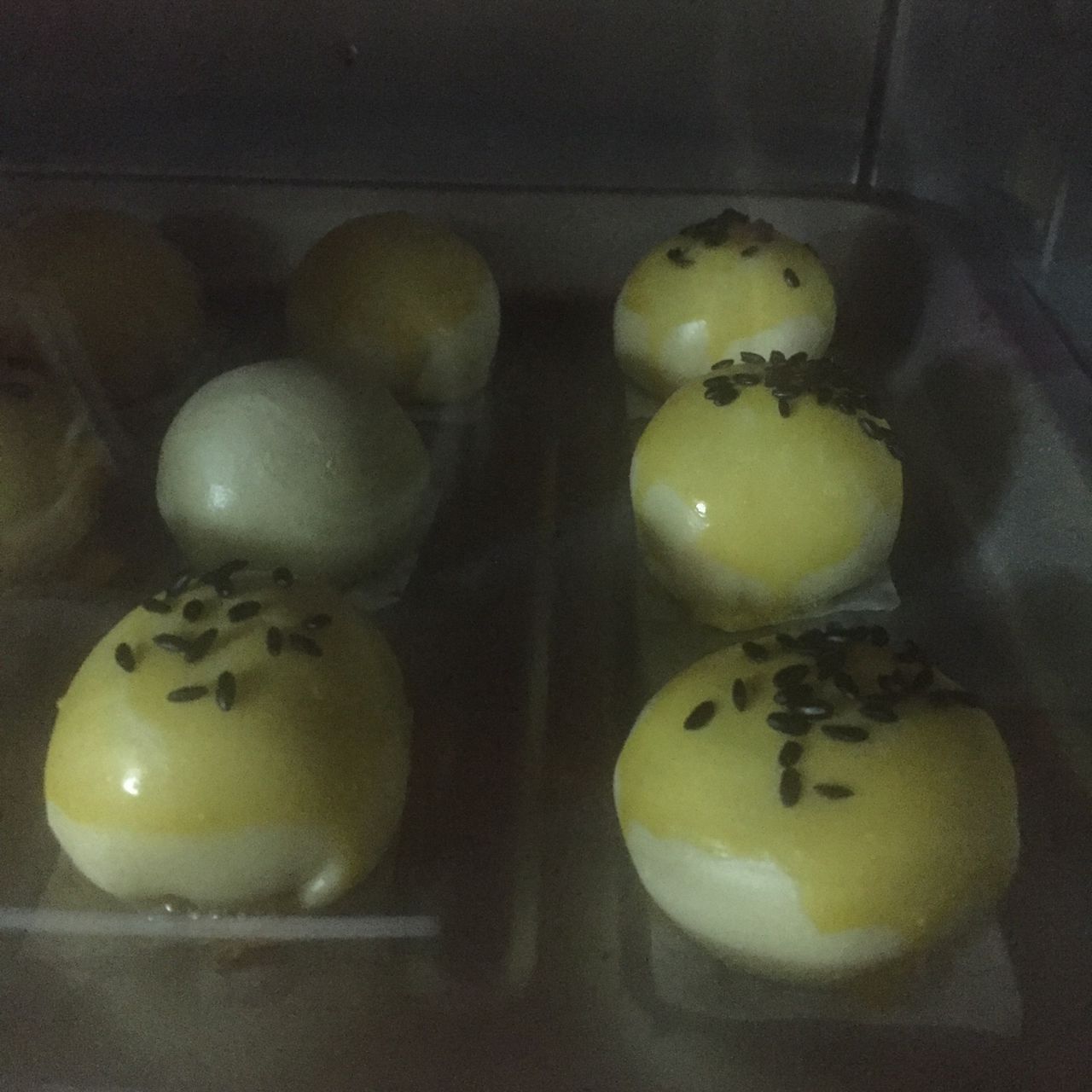 美味香甜蛋黄酥,记忆中的味道!