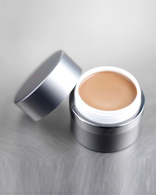 视频教你怎么用遮瑕膏