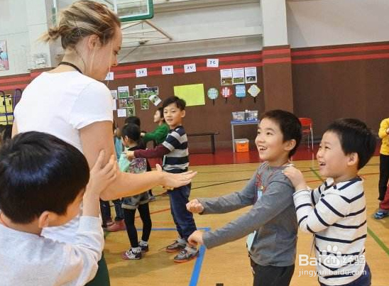 上了年纪的老人一个在家怎么排解寂寞?