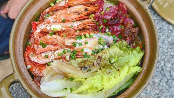 加拿大北极虾腊味煲仔饭