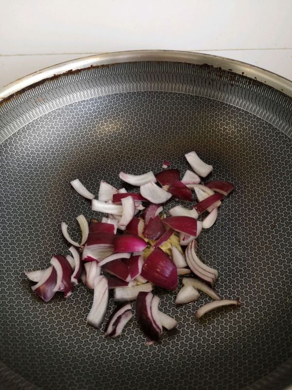 腊肠炒蘑菇青椒