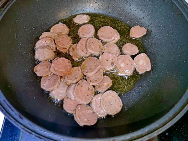 芹菜豆皮牛肉丸