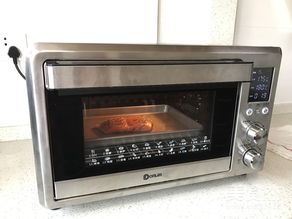 迷迭香烤三文鱼