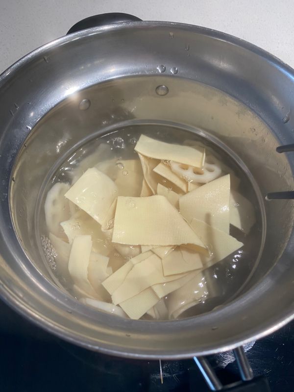 红油麻辣凉拌藕片