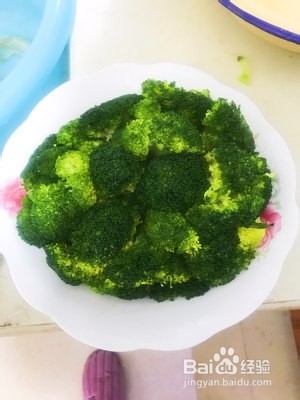 养生食补淡吃西兰花的做法