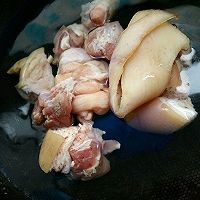 如何制作美味的红烧猪脚