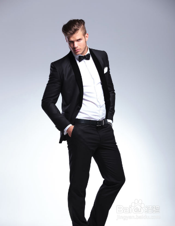 男生拍照的时候摆什么姿势呢？