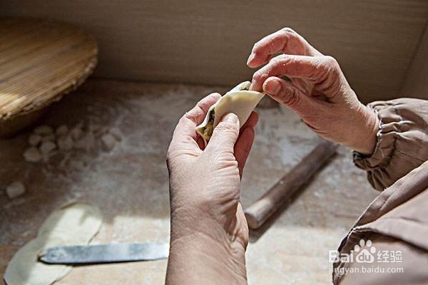 韭菜鸡蛋馅儿饺子的做法