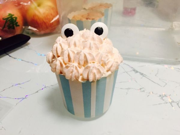 怪物娃娃纸杯蛋糕