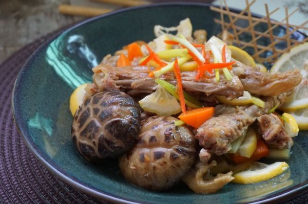 柠檬对味酱鸭#食光社干锅鸭#