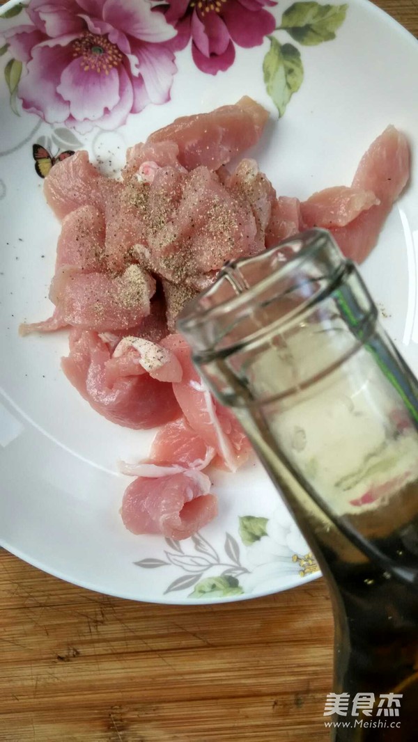 胡萝卜黄瓜炒肉片