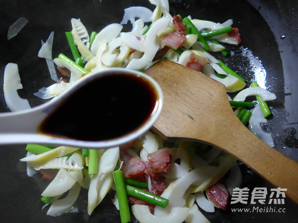 蒜薹腊肉炒雷笋