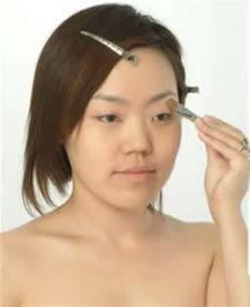 教你如何画眼妆的技巧