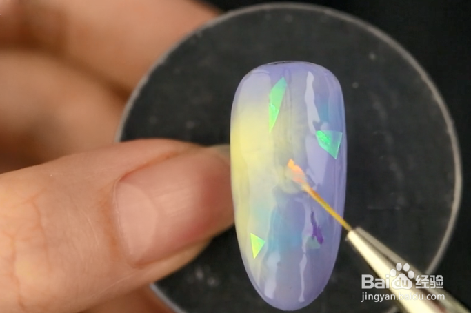 怎样做晕染星云指甲？