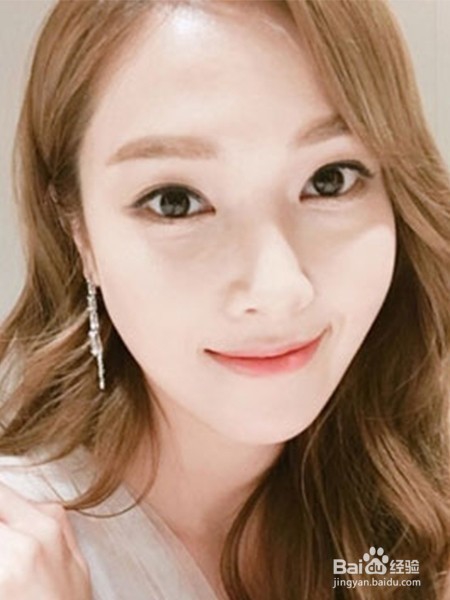 还要继续一成不变吗？今年流行的发色是这些