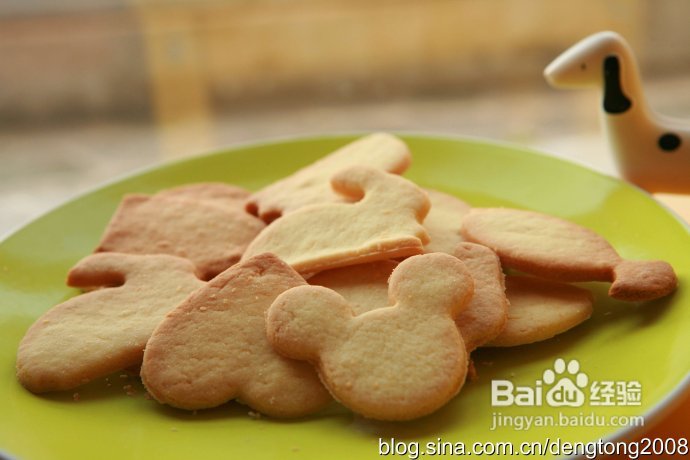 美食12：芳香四溢的洋槐花蒸菜
