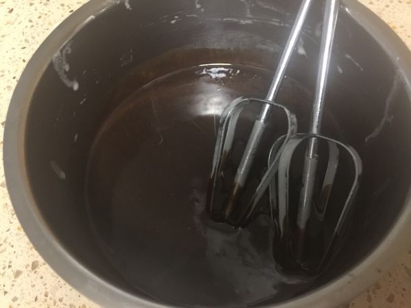 巧克力淋面蛋糕