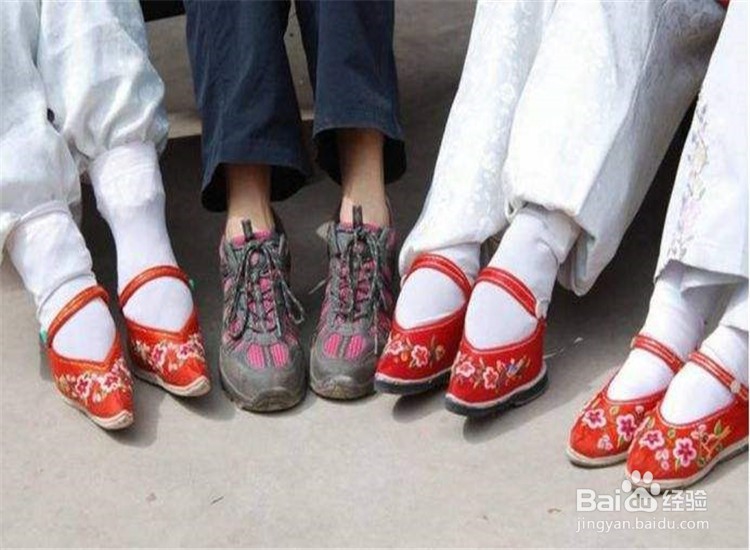 女生脚大怎么办